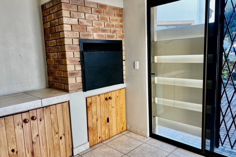 2 Bedroom Property for Sale in Blue Mountain Village Western Cape